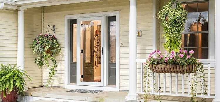 screen door installation in West Rancho Dominguez