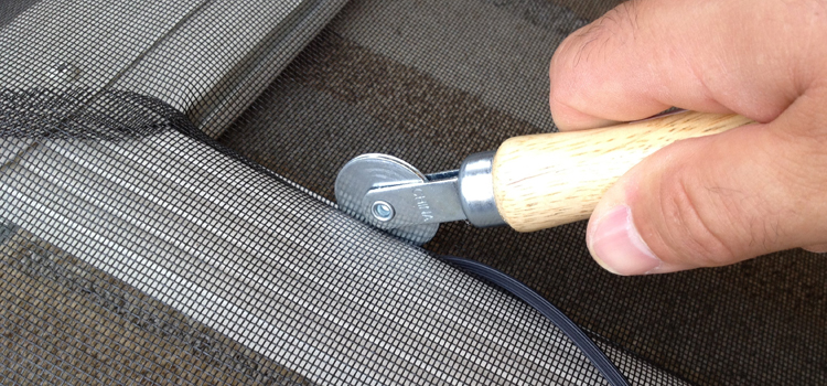 metal screen door repair in West Rancho Dominguez